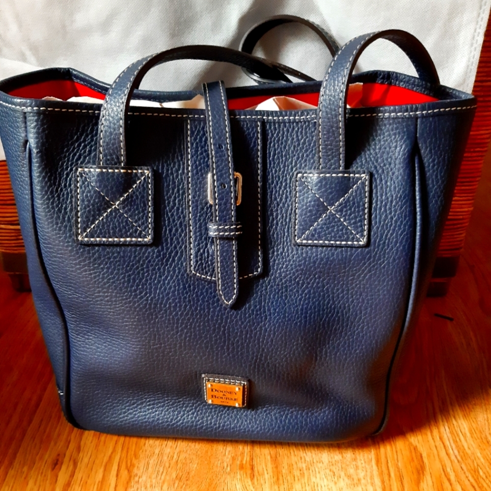 Dooney & Bourke purse